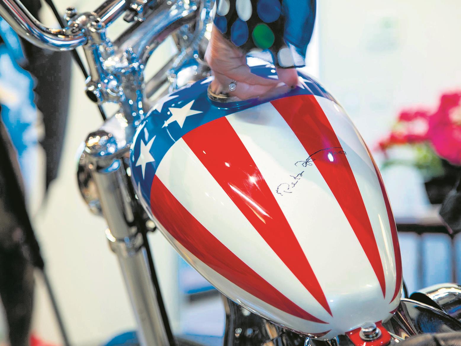 Captain America replica with Peter Fonda signature Captain America replica with Peter Fonda signature