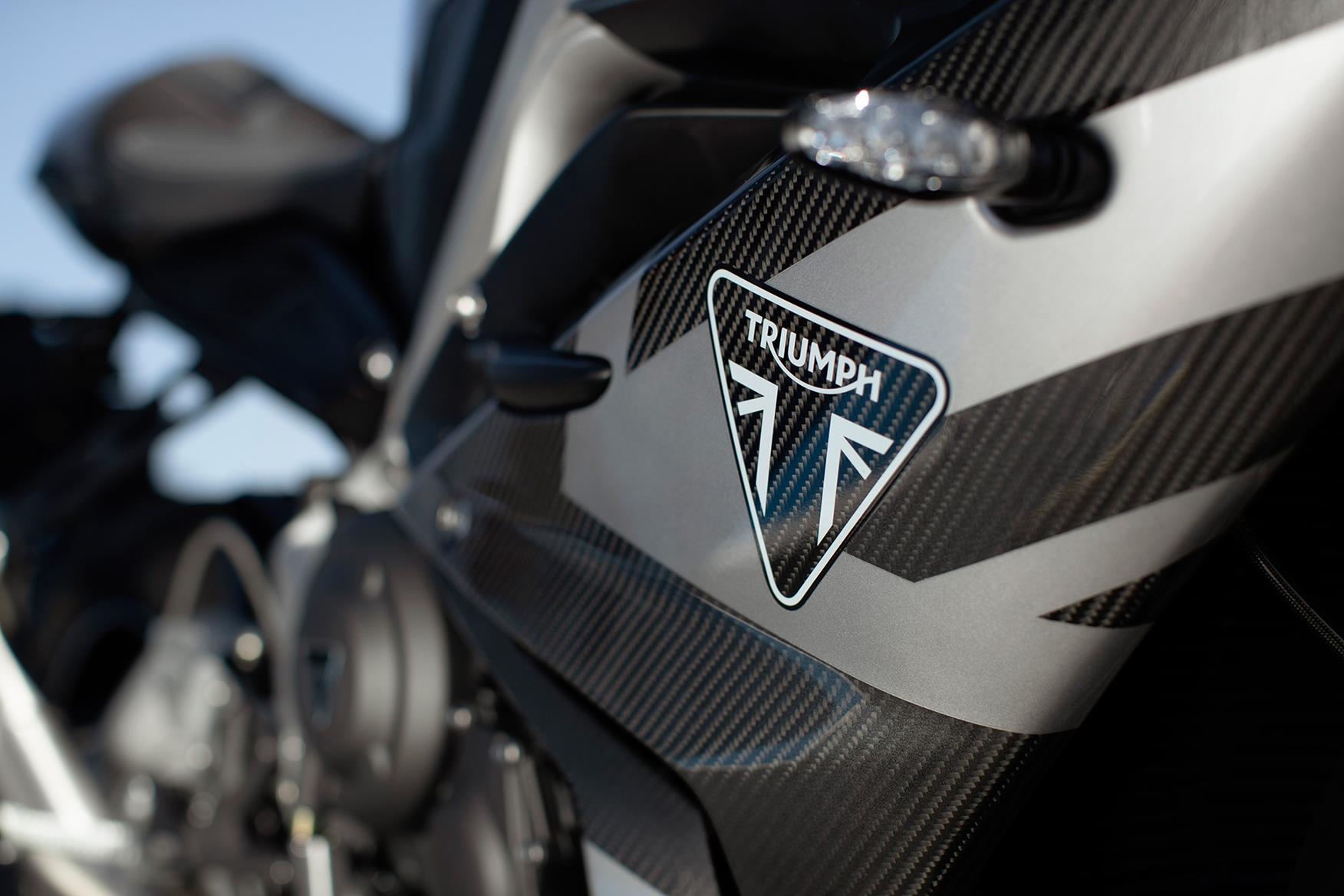 Triumph Daytona 765 Moto2 Limited Edition carbon bodywork Triumph Daytona 765 Moto2 Limited Edition carbon bodywork