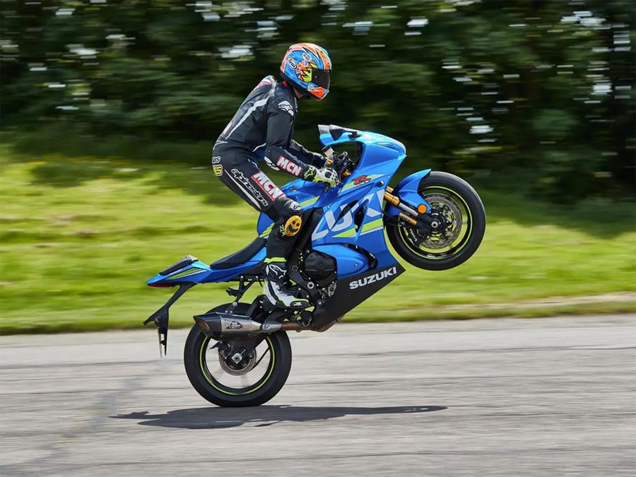 Suzuki GSX-R1000 wheelie