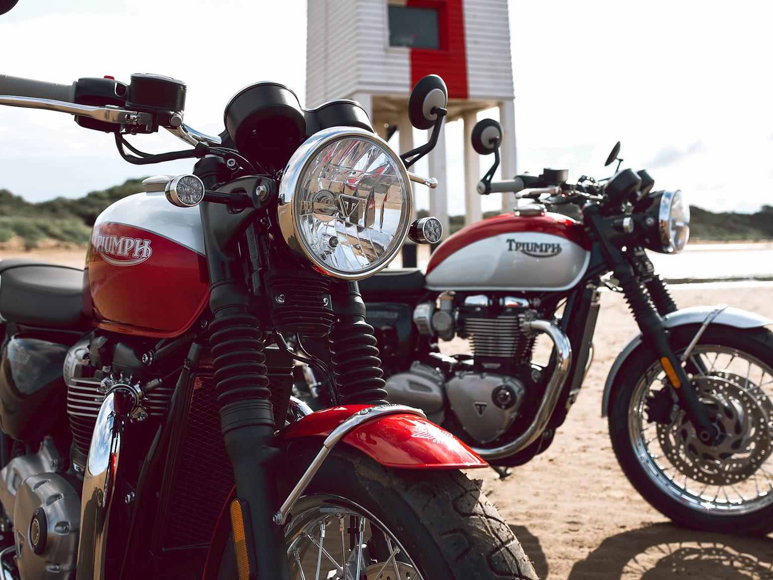 Triumph Bonneville T100 and T120 Bud Ekins close-up Triumph Bonneville T100 and T120 Bud Ekins close-up