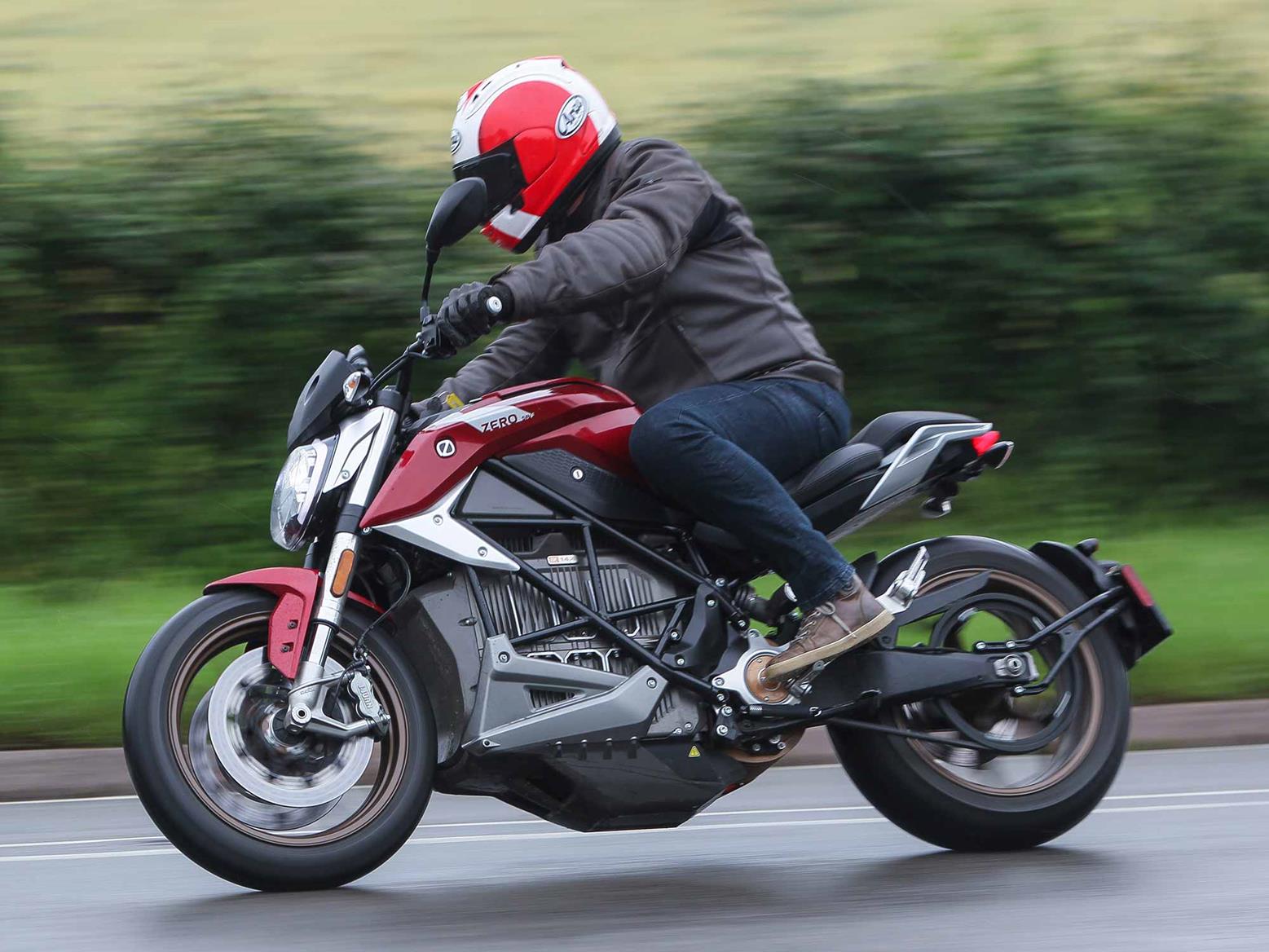 Riding the Zero SR/F Riding the Zero SR/F
