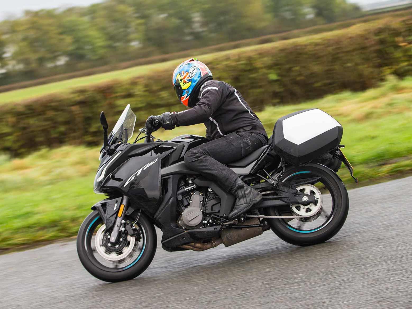 Cornering on the CFMoto 650GT Cornering on the CFMoto 650GT