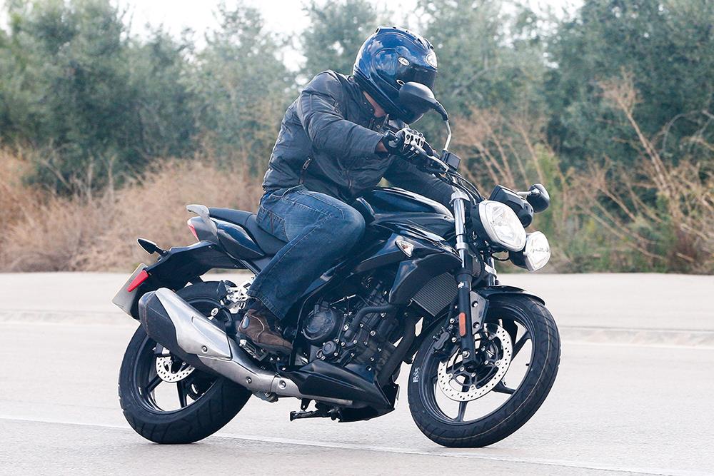 Spy shot of 250cc Street Triple prototype Spy shot of 250cc Street Triple prototype