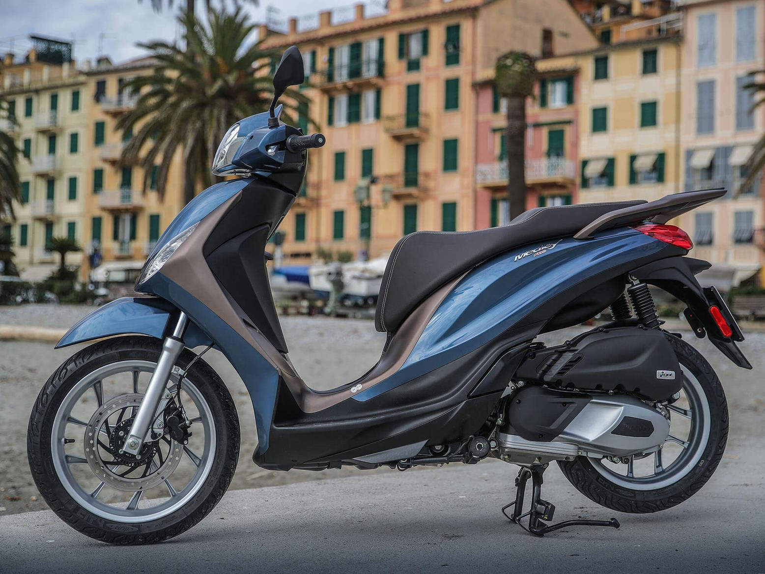Piaggio Medley 125 side Piaggio Medley 125 side