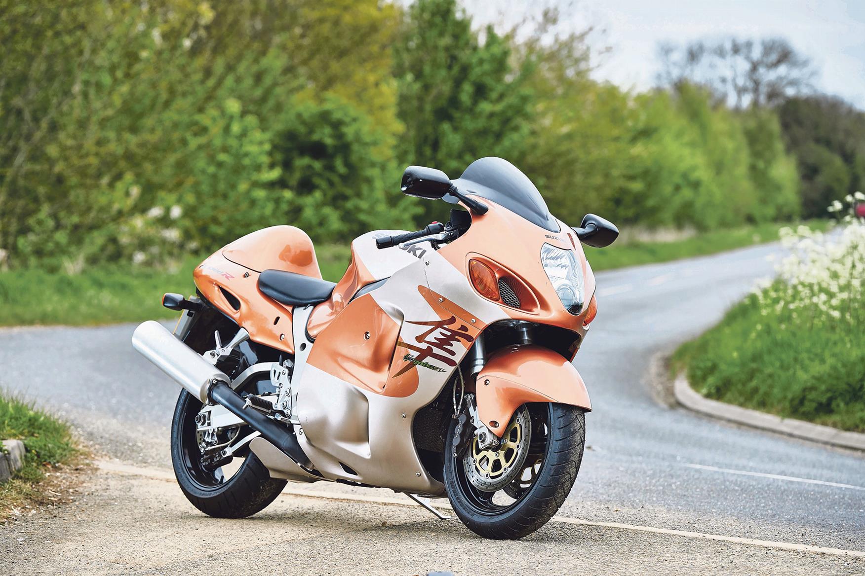 1999 Suzuki Hayabusa threatens 200mph 1999 Suzuki Hayabusa threatens 200mph