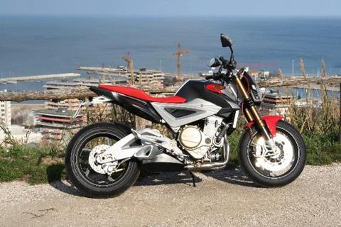 Video: Benelli Due 756
