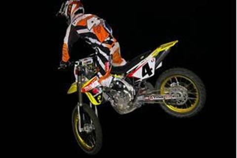 Carmichael extends lead