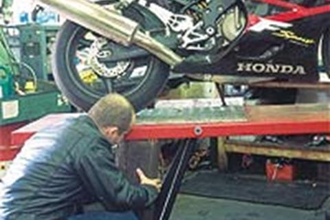 Hydraulic lift
