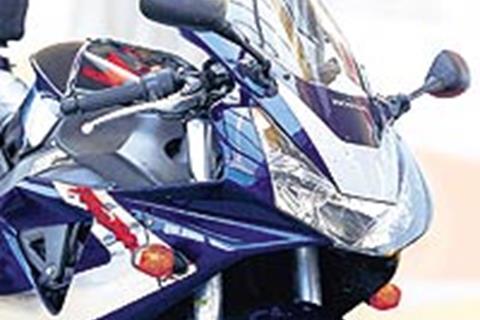 Mixed reaction to first pictures of 2002 FireBlade
