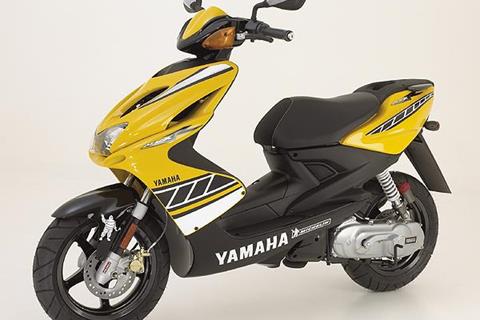 Race replica Aerox