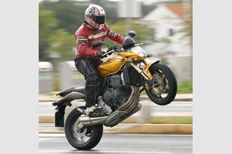 Honda CB600F Hornet motorcycle review - Riding