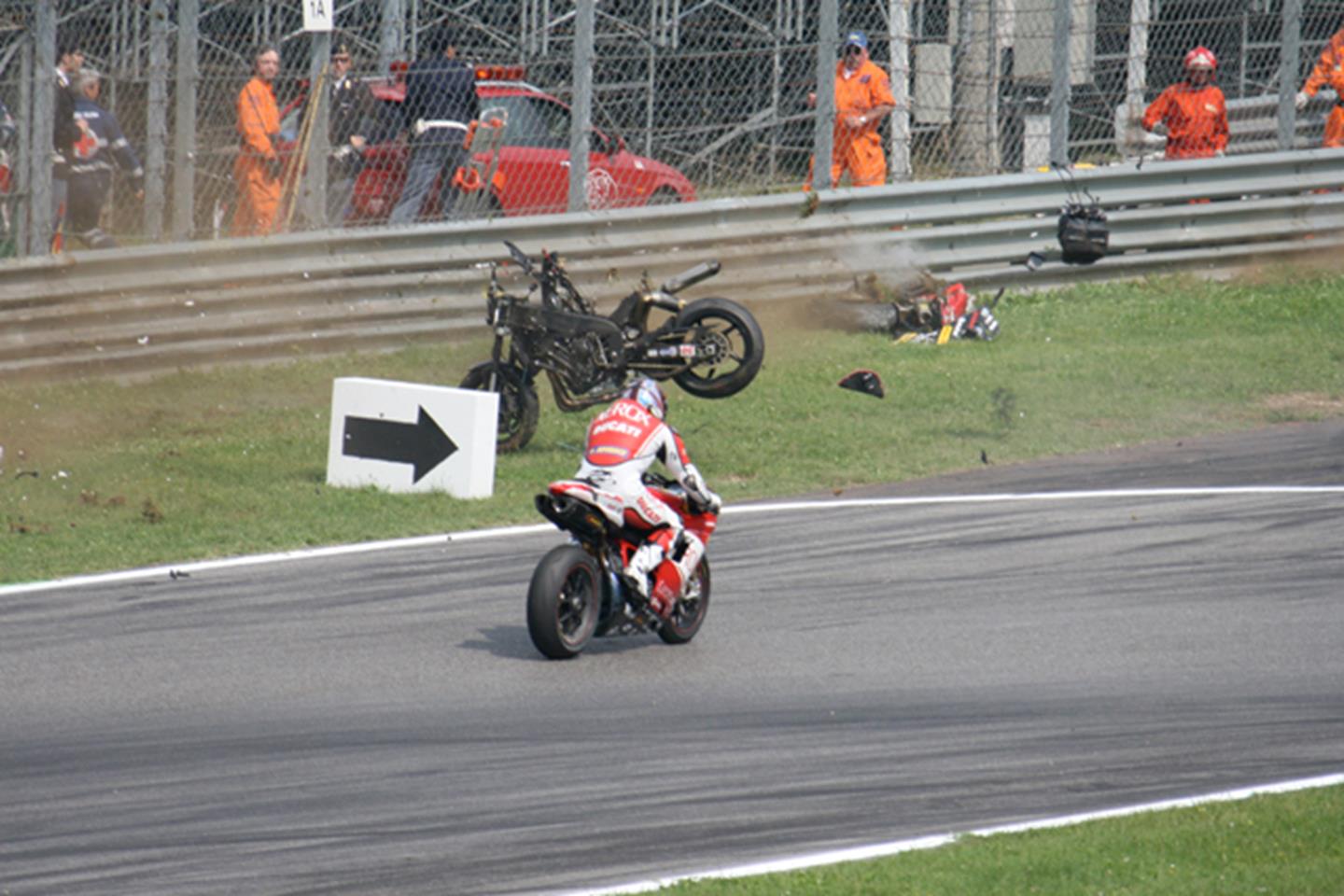 Monza Superstock Crash | MCN