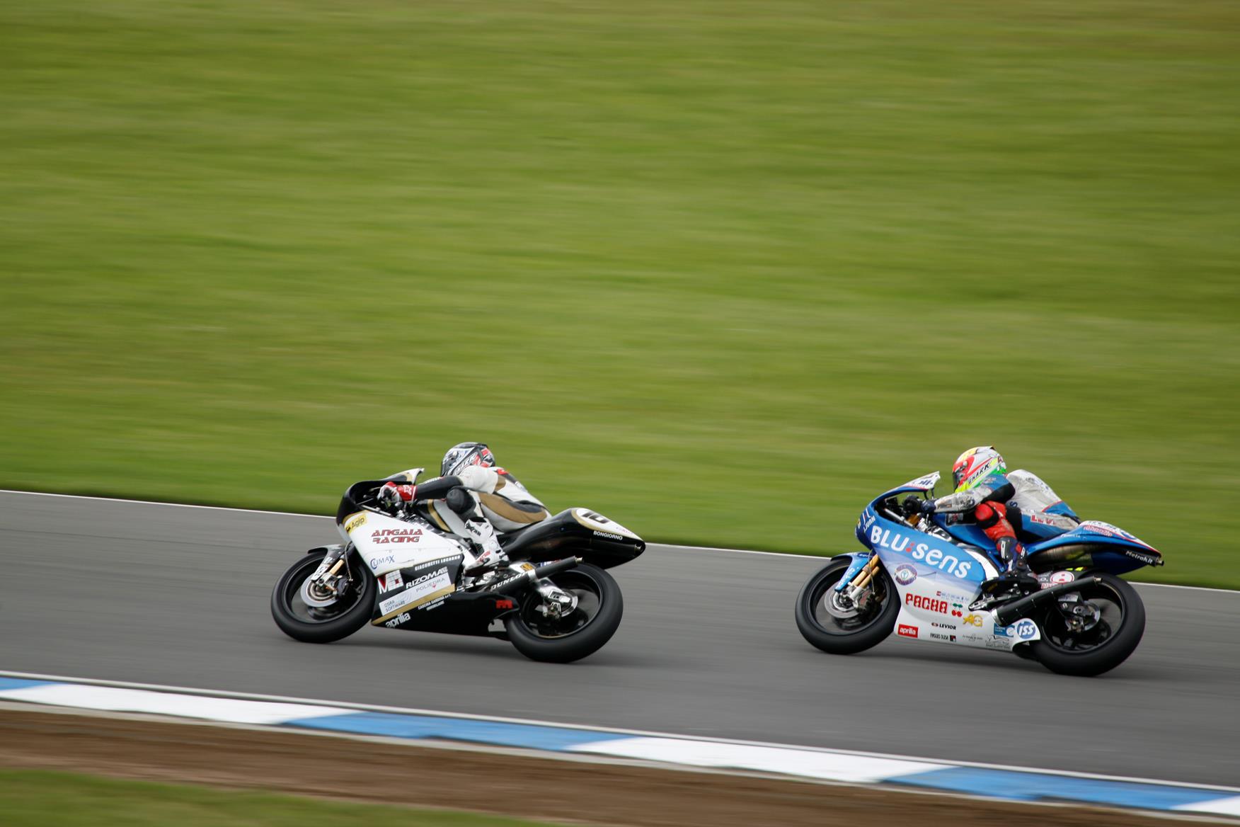 Donington GP qualifying pics | MCN