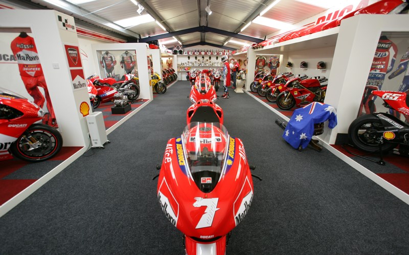 Video The amazing race Ducati collection of Tony O'Neill MCN
