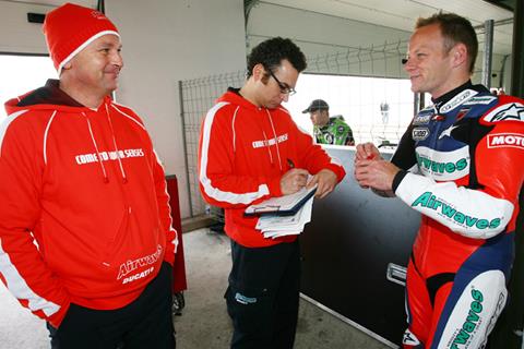 British Superbikes: No World Superbike pressure for Airwaves Ducati