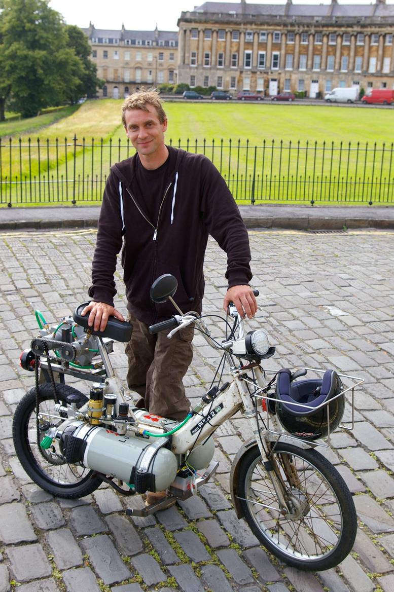 Air-powered scooter leaves city centres cleaner | MCN