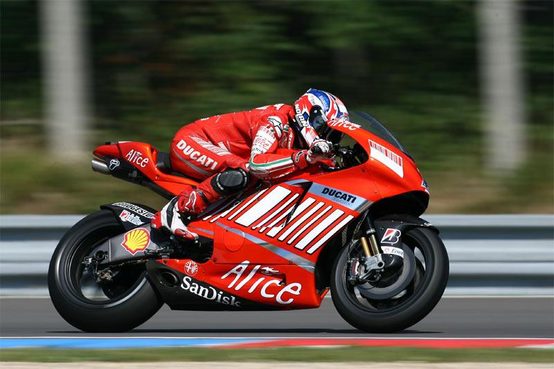 Casey Stoner vows to attack | MCN