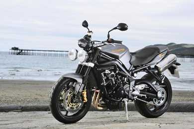 TRIUMPH STREET TRIPLE R  (2008-2012)
