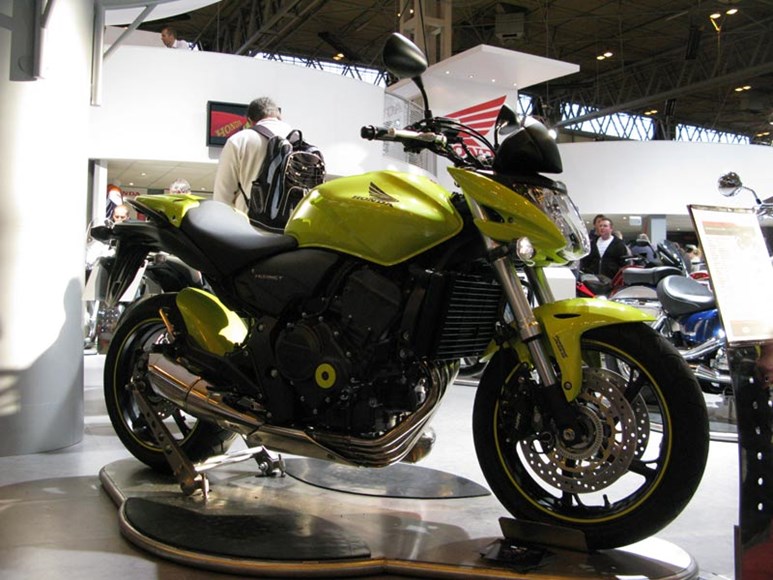 honda hornet 2009 review