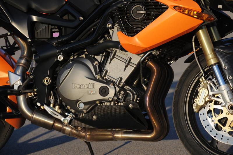 benelli tnt 600 exhaust