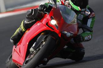 DUCATI 1198S (2008-2011) Review | Speed, Specs & Prices | MCN