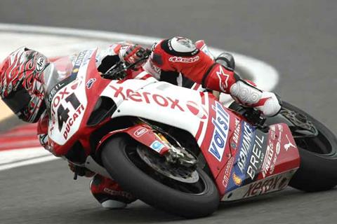 World Superbikes Valencia, Race 1: Spies Falls, Haga Wins