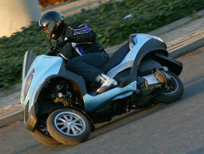 PIAGGIO MP3 250 (2007on) Review Speed, Specs & Prices MCN