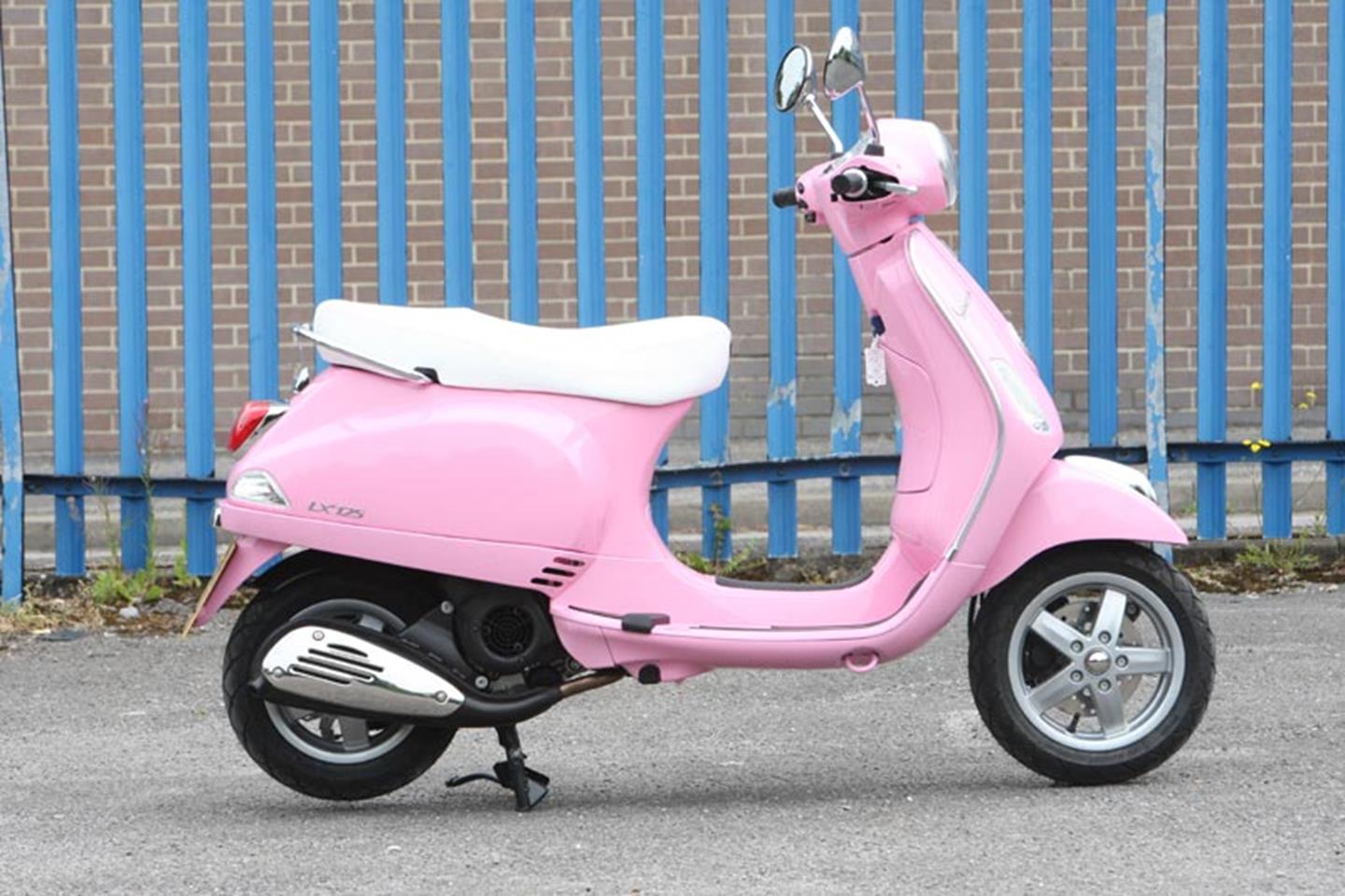 pink moped 125cc