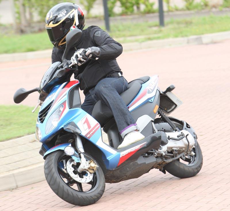 PIAGGIO NRG 50 (1999-on) Review | Speed, Specs & Prices | MCN