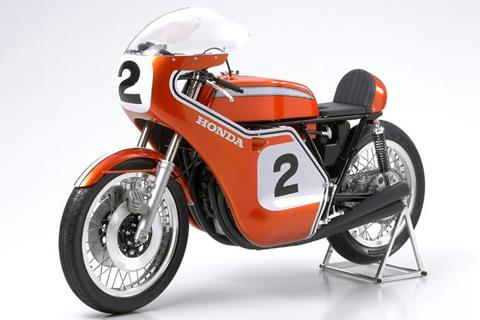 Gorgeous Honda CB750 Racing model