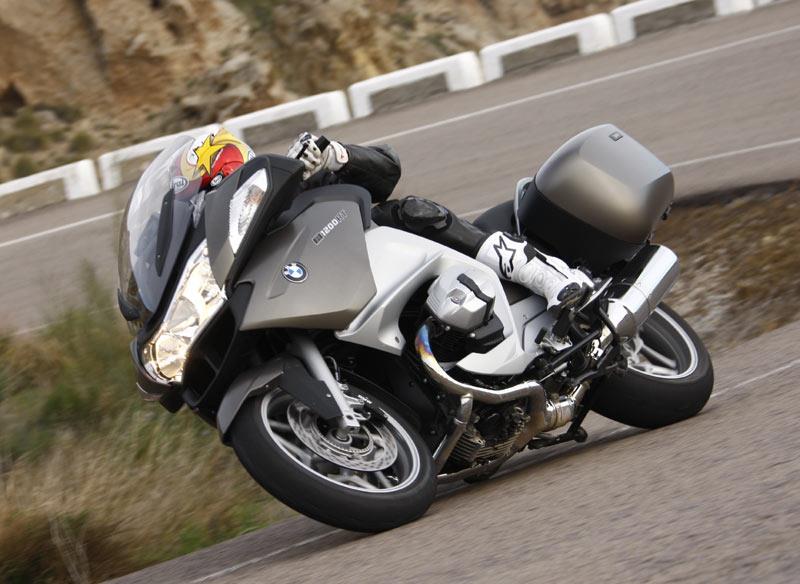 Video: BMW R1200RT first ride | MCN