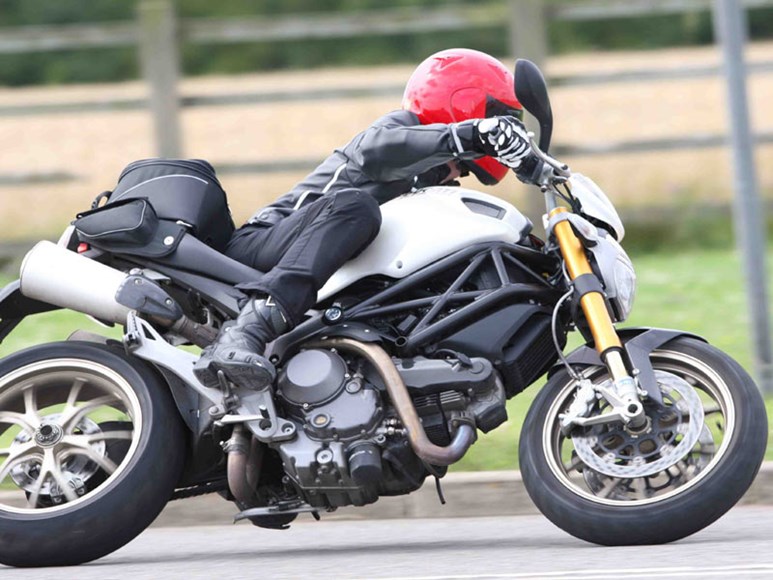 ducati monster 1100s