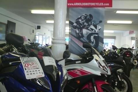 Save £2800 on a new Yamaha R6