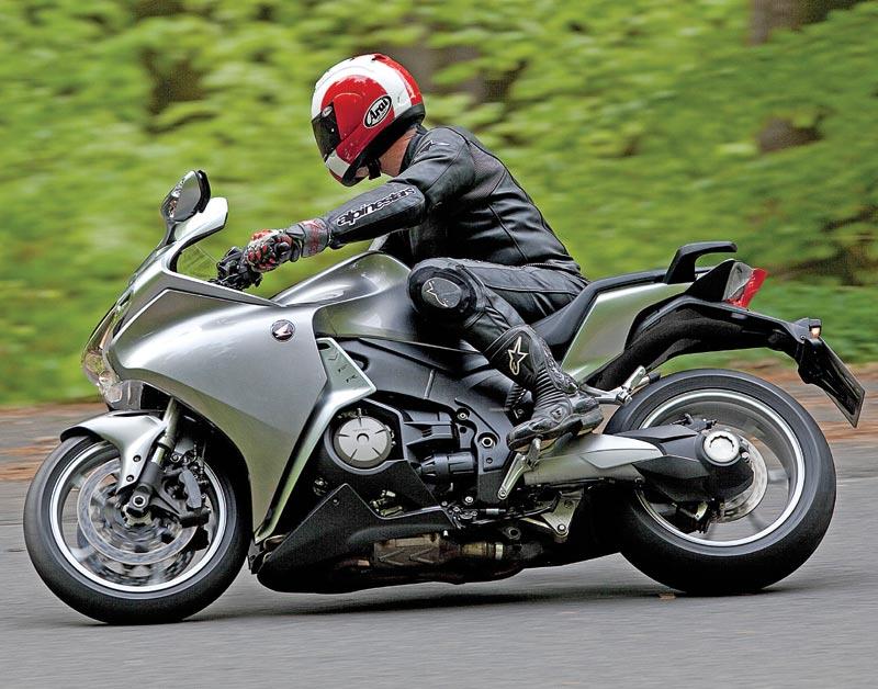Honda Vfr10f Dct 10 On Review Specs Prices Mcn