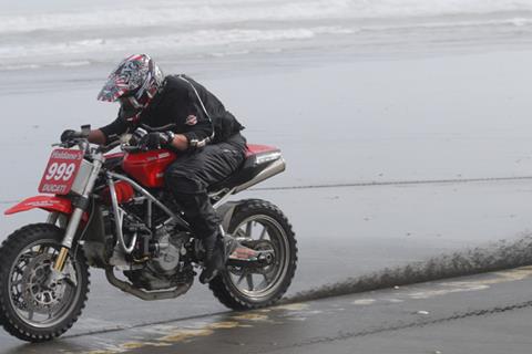 Ducati 999 hits 134mph on the beach!