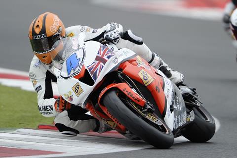 Silverstone WSB: Gino Rea shines on his soil, Sufuoglu third