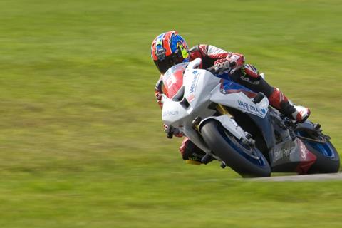 Cadwell Park: BMW S1000RR MRO Stocksport 1000