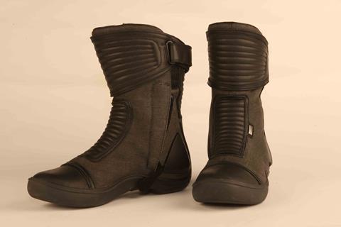 Boot review: Vitesse Vulcan boots