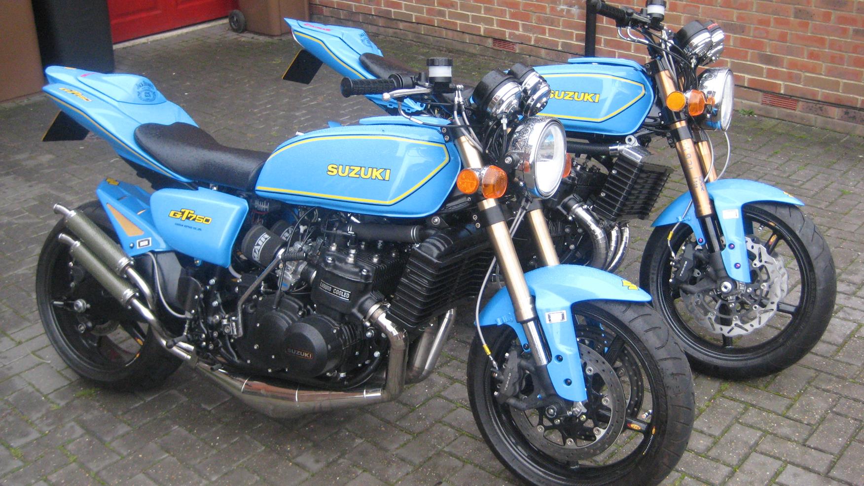 Rizla Suzuki Kettle 2011 race team MCN