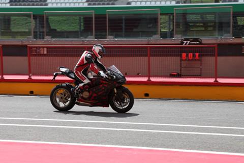 Ducati 1199 Panigale's staggering power and weight figures leak