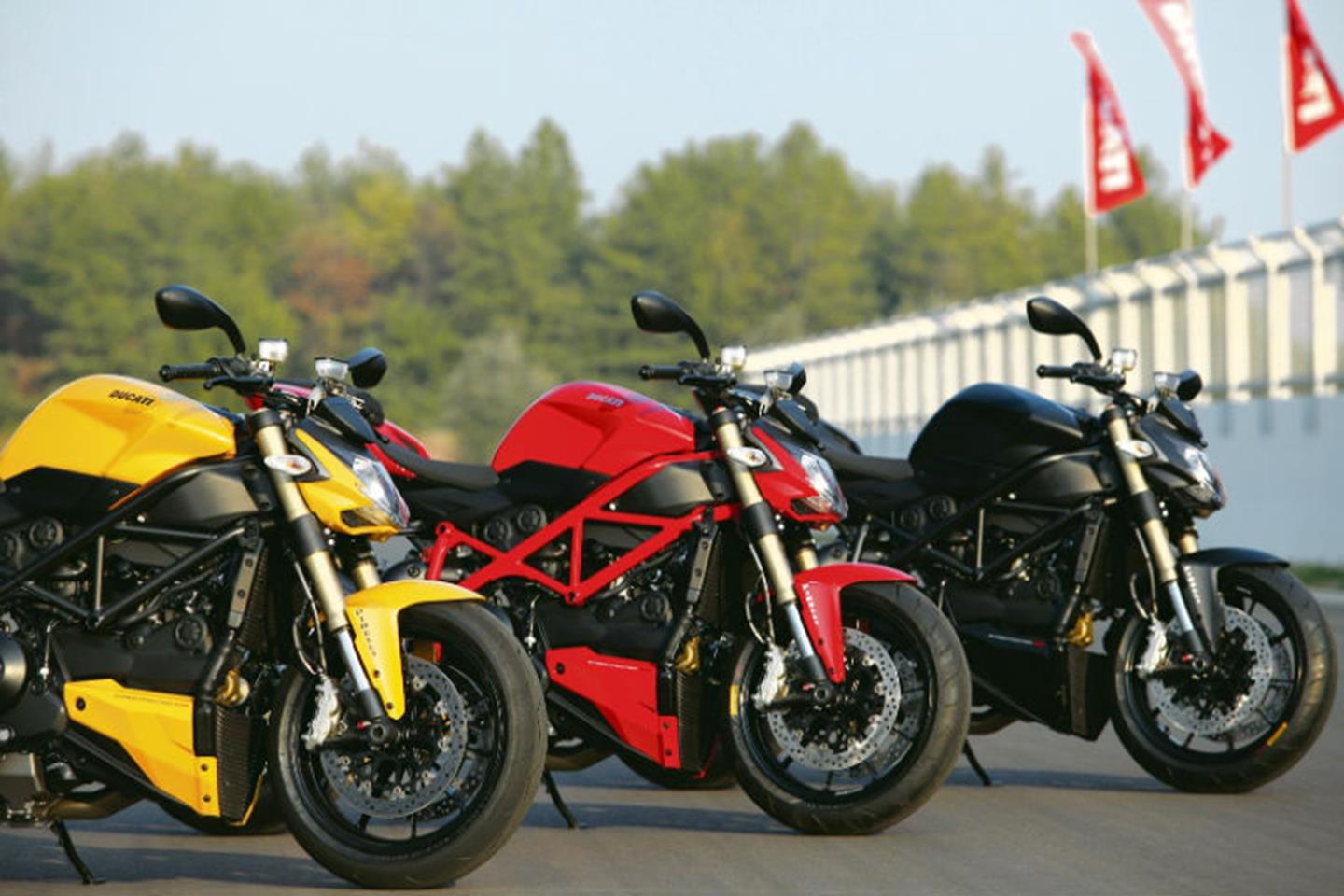 Ducati Streetfighter Yellow