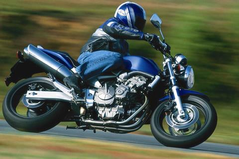 Does my Honda Hornet have a radiator fan?