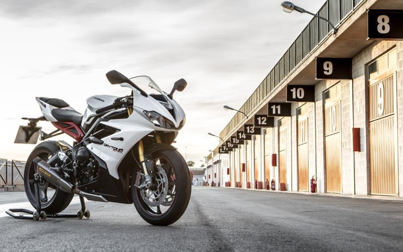 Triumph Daytona 675 R 13 18 Review Specs Prices Mcn