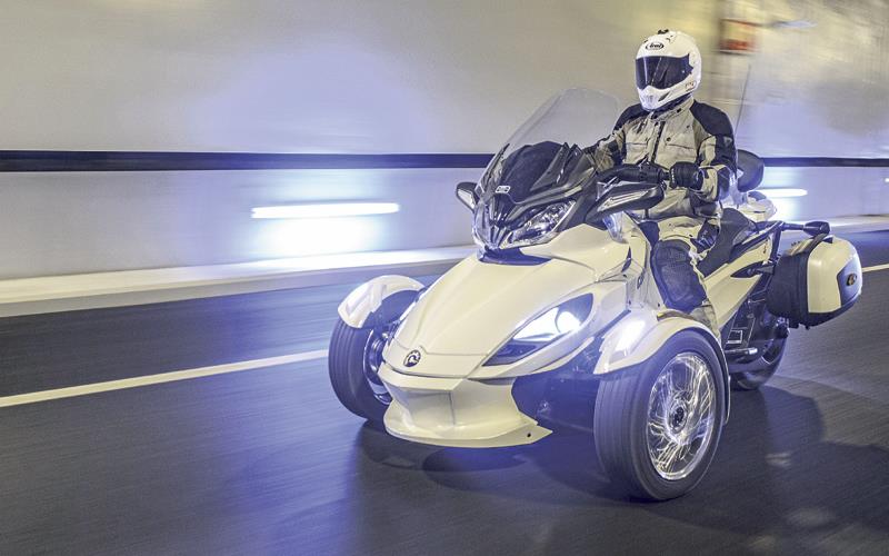 CanAm Spyder first ride MCN