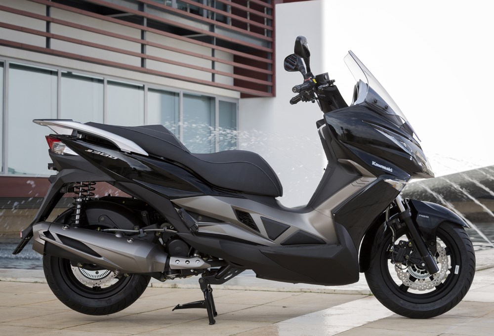Bukser kontakt tøjlerne Kawasaki J300 (2014-on) Review | Speed, Specs & Prices | MCN