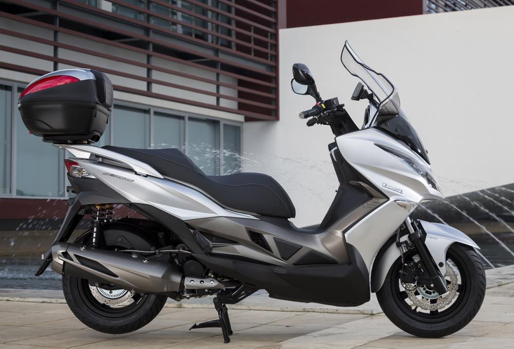 Bukser kontakt tøjlerne Kawasaki J300 (2014-on) Review | Speed, Specs & Prices | MCN