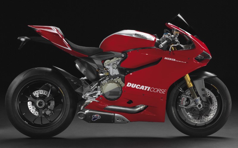 Ducati 1199 Panigale R 13 15 Motorcycle Review Mcn