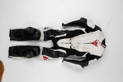 Product Review:Dainese Avro Div Lady two-piece suit