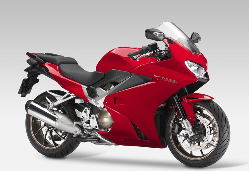 HONDA VFR800 VTEC (2014-on) Review | MCN