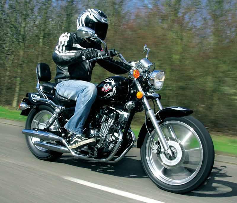 AJS REGAL-RAPTOR DD250E (2003-on) Motorcycle Review | MCN